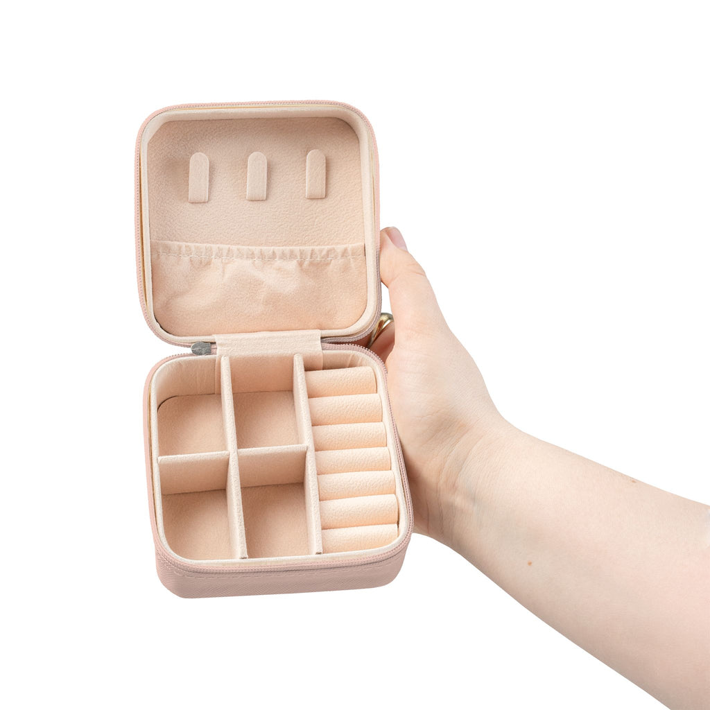 Heart Travel Jewelry Case – Compact Organizer for Rings, Earrings & Necklaces